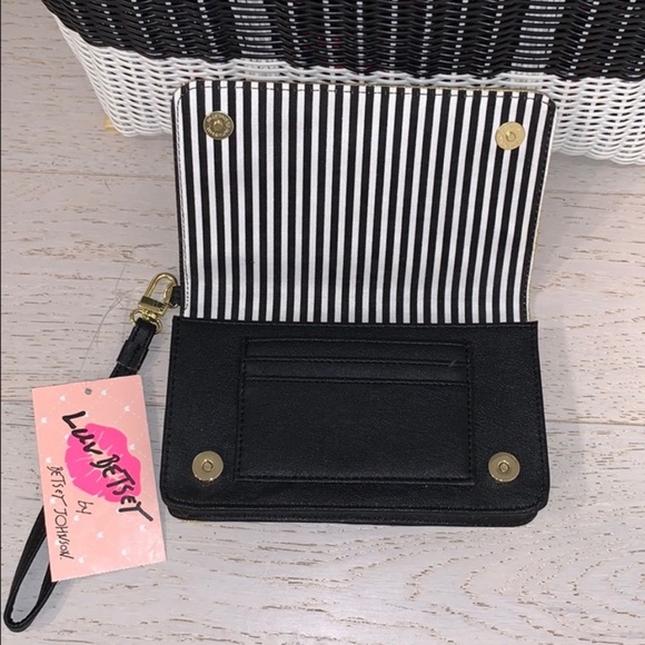 📌NWT Luv Betsey By BetseyJohnson Glitter Wristlet - Picture 2 of 4